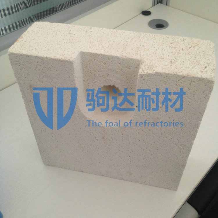 莫來(lái)石輕質(zhì)磚